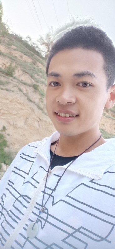 小辉的第一张照片--驻马店相亲服务中心