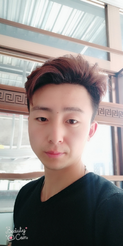 拼命微笑的第二张照片--驻马店相亲服务中心