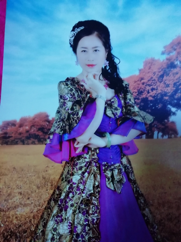 清水芙蓉的第一张照片--驻马店相亲服务中心