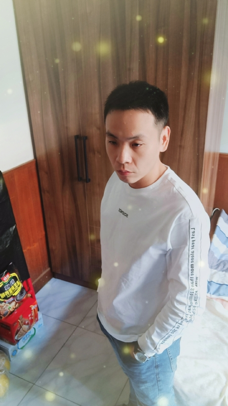 没有蜡笔的小航的第三张照片--驻马店相亲服务中心