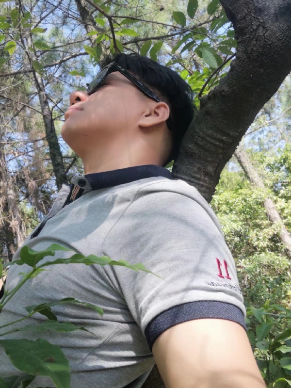 新丁的第一张照片--驻马店相亲服务中心