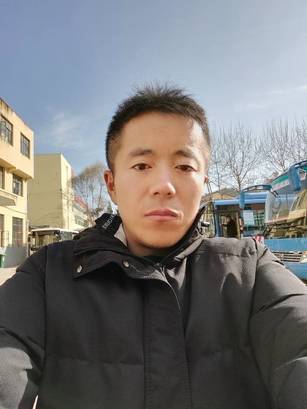 孤独的云的第三张照片--驻马店相亲服务中心