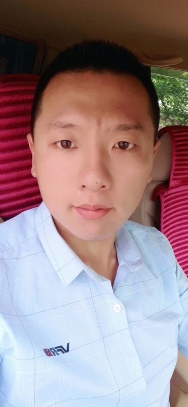 霄上的第二张照片--驻马店相亲服务中心