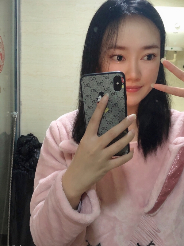 叶落知秋的第一张照片--驻马店相亲服务中心