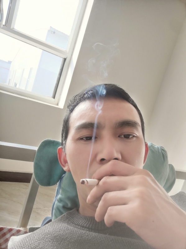 殇情的第一张照片--驻马店相亲服务中心