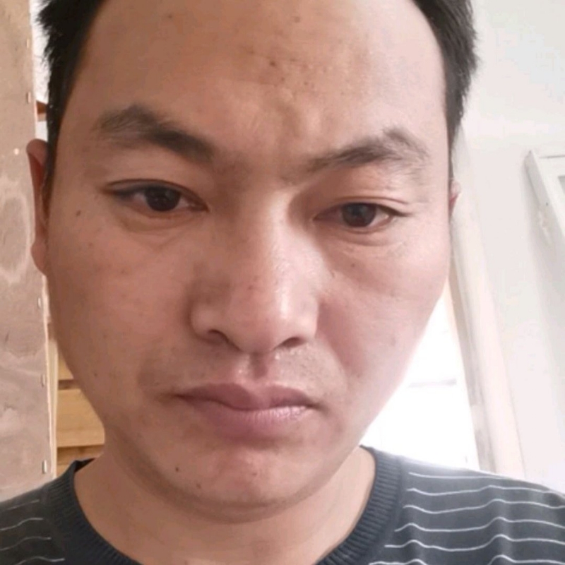 黎离的第一张照片--驻马店相亲服务中心