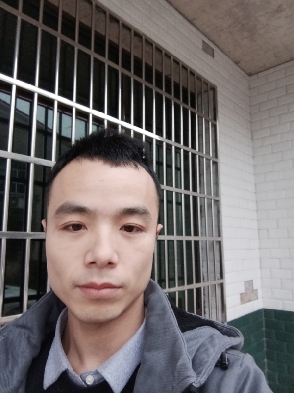 笑得那么开心的第三张照片--驻马店相亲服务中心