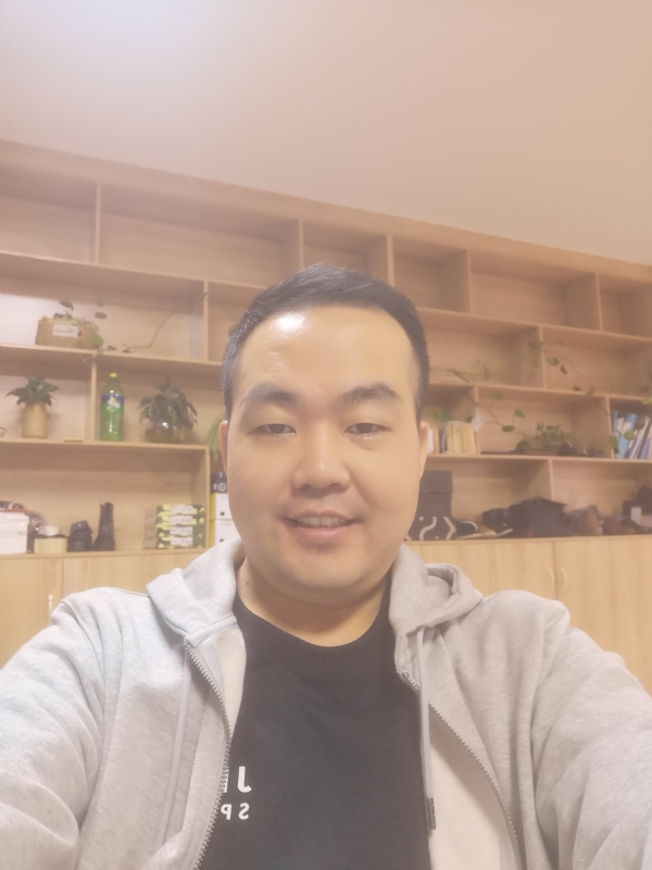 carl的第一张照片--驻马店相亲服务中心