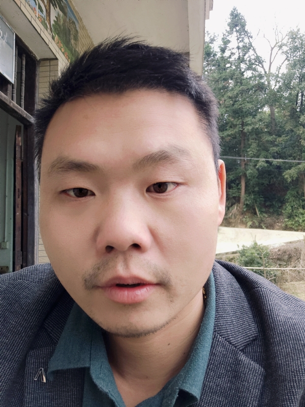 曾小焱的第一张照片--驻马店相亲服务中心