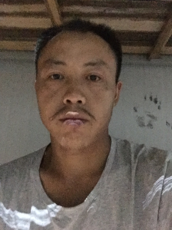 老曹的第二张照片--驻马店相亲服务中心