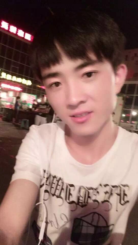 小先生的第一张照片--驻马店相亲服务中心