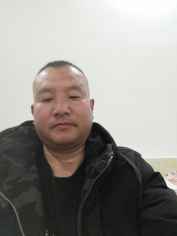 肖小江的第一张照片--驻马店相亲服务中心