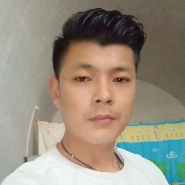 啊锋的第一张照片--驻马店相亲服务中心