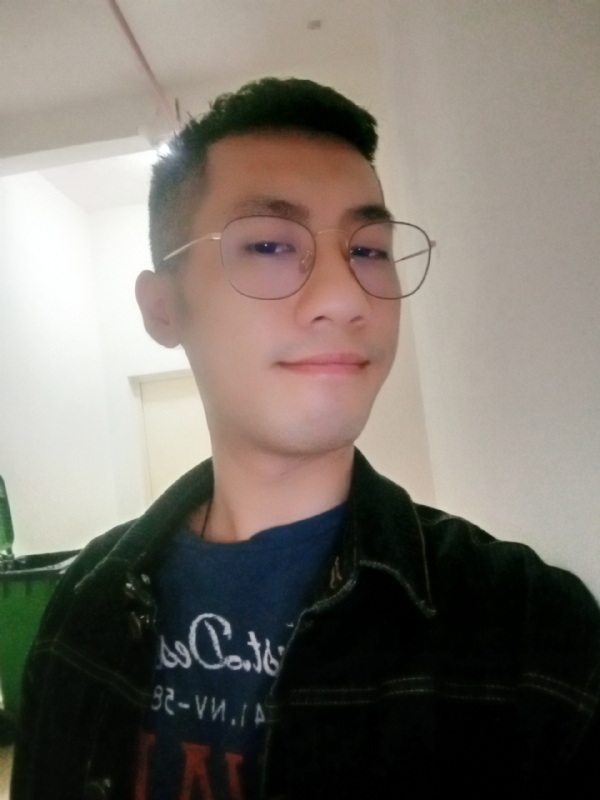 赫兹的第一张照片--驻马店相亲服务中心