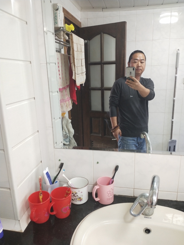 半世人间的第二张照片--驻马店相亲服务中心