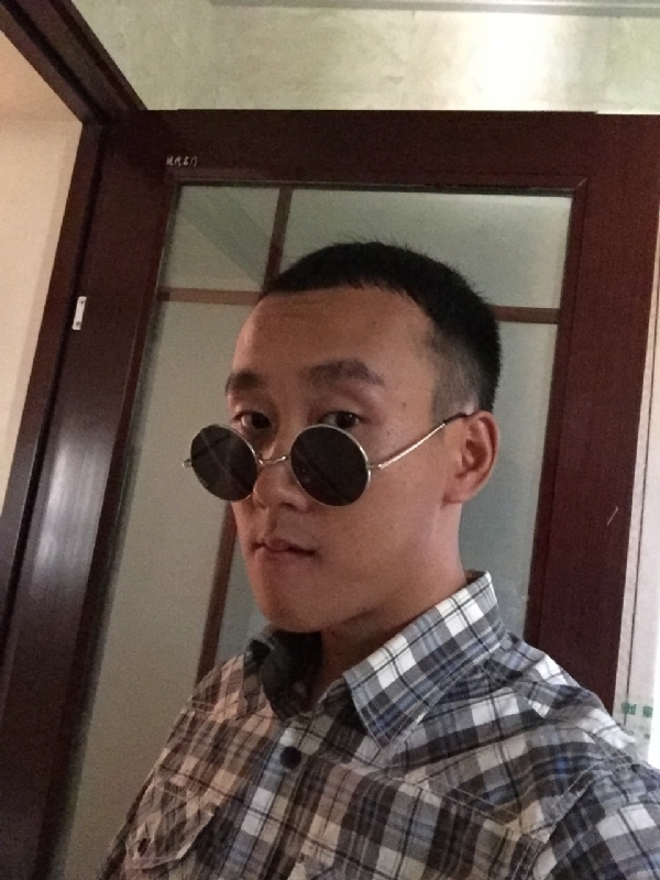 悲喜的第一张照片--驻马店相亲服务中心