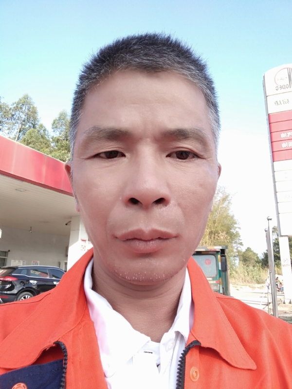 静候缘分的第一张照片--驻马店相亲服务中心