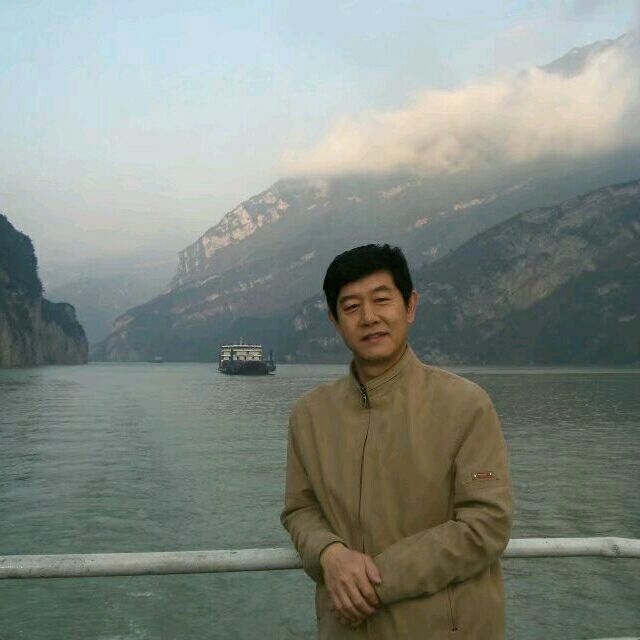 优秀善良1.78的第二张照片--驻马店相亲服务中心