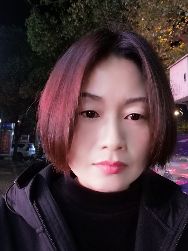 风中百合的第一张照片--驻马店相亲服务中心