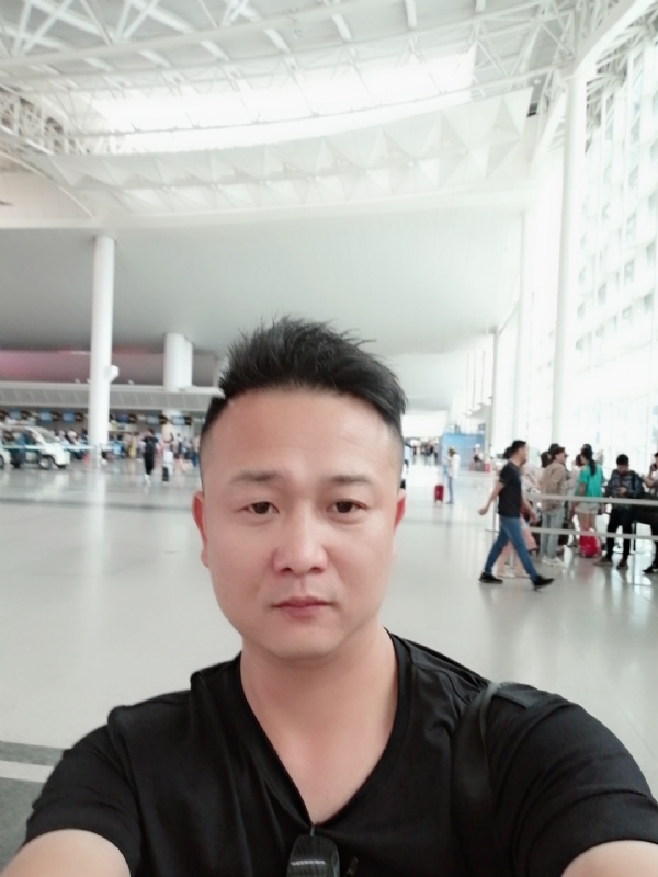 一叶知秋的第一张照片--驻马店相亲服务中心