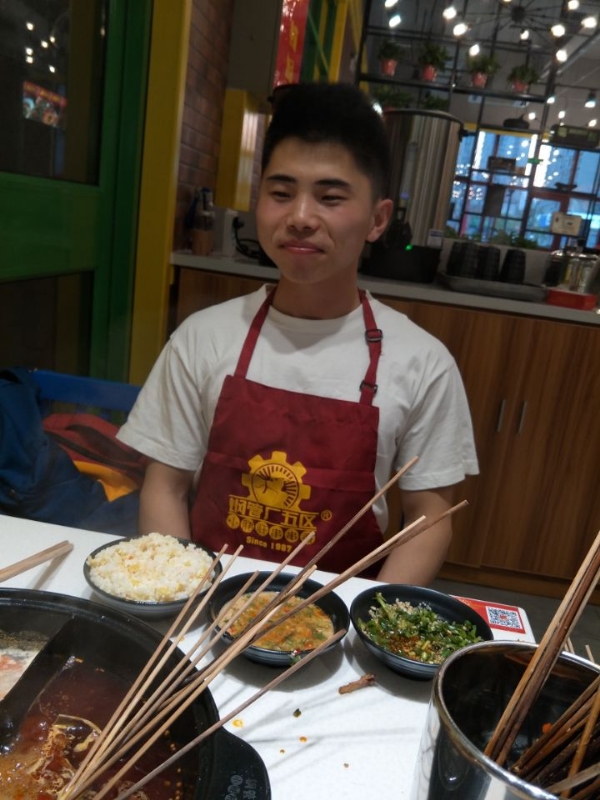 明晨的第一张照片--驻马店相亲服务中心