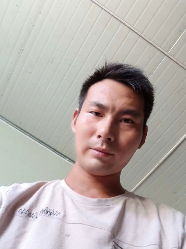 快乐肥宅水的第一张照片--驻马店相亲服务中心