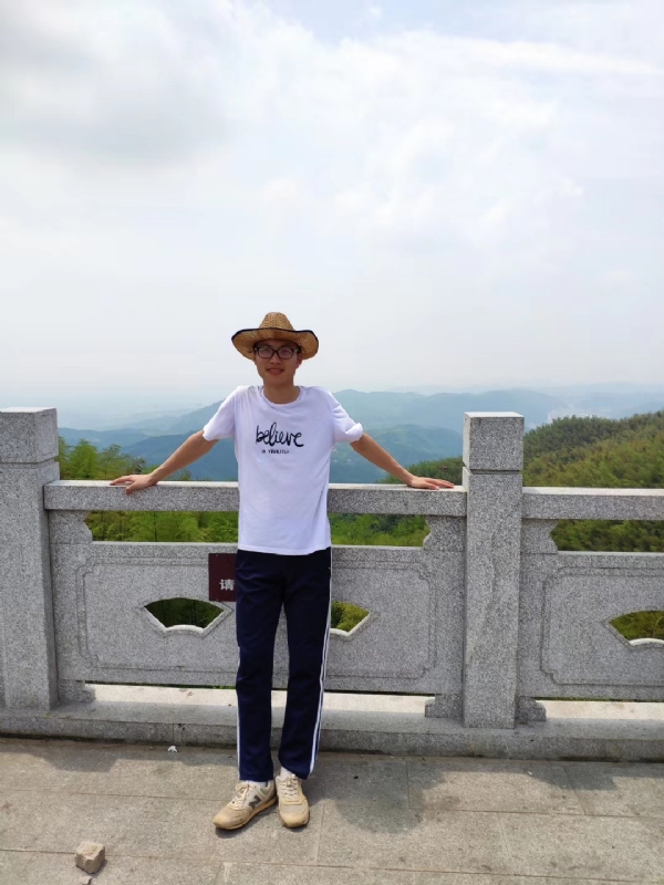 华华的第四张照片--驻马店相亲服务中心