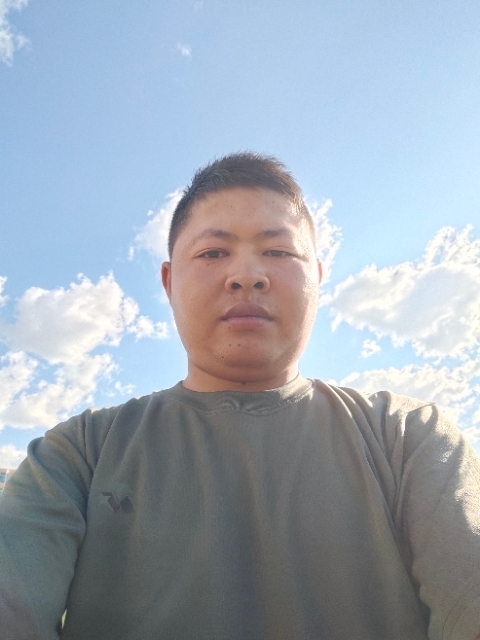 小马的第一张照片--驻马店相亲服务中心