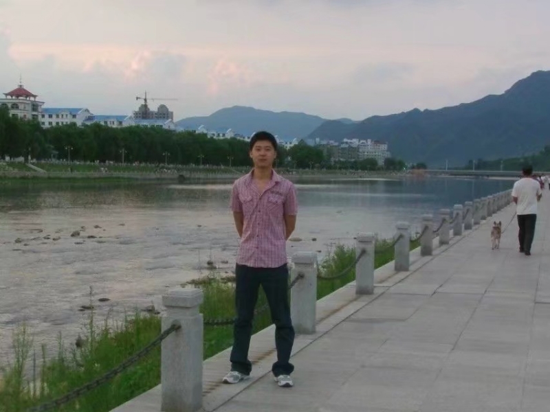 王王的第一张照片--驻马店相亲服务中心