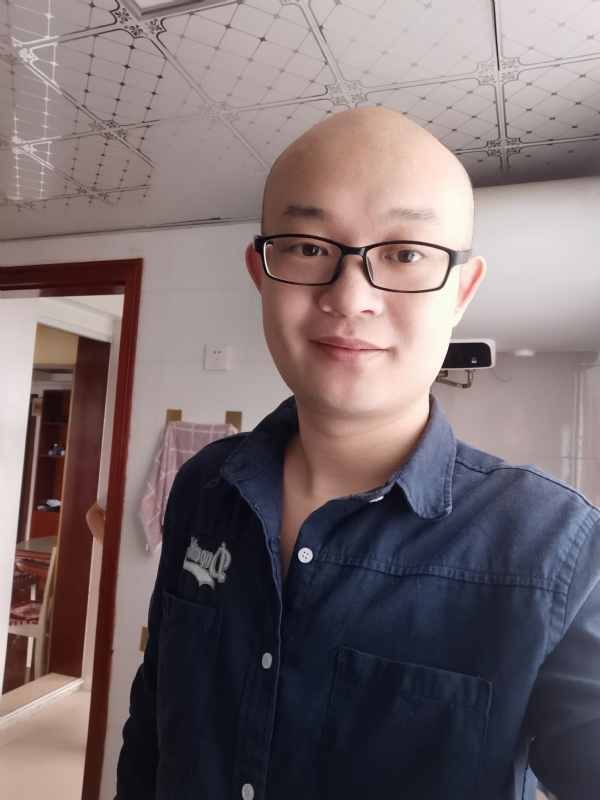 凝望远方的第一张照片--驻马店相亲服务中心