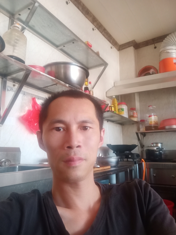 生活还在继续的第一张照片--驻马店相亲服务中心