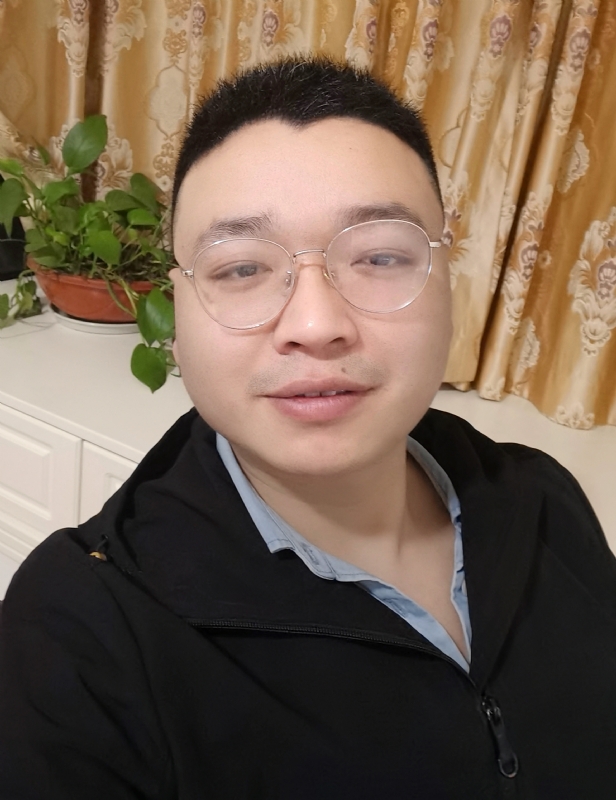 华哥的第二张照片--驻马店相亲服务中心