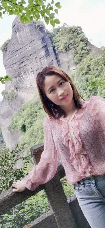 花开半夏的第二张照片--驻马店相亲服务中心