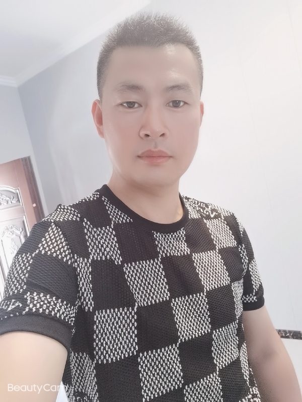 快乐无罪的第一张照片--驻马店相亲服务中心