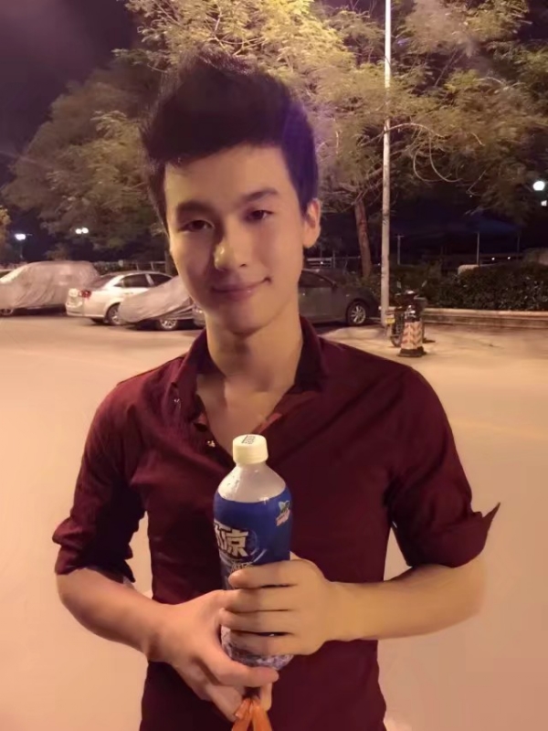 皮特王的第三张照片--驻马店相亲服务中心