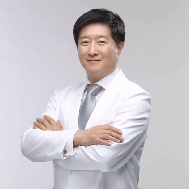 王伟的第四张照片--驻马店相亲服务中心