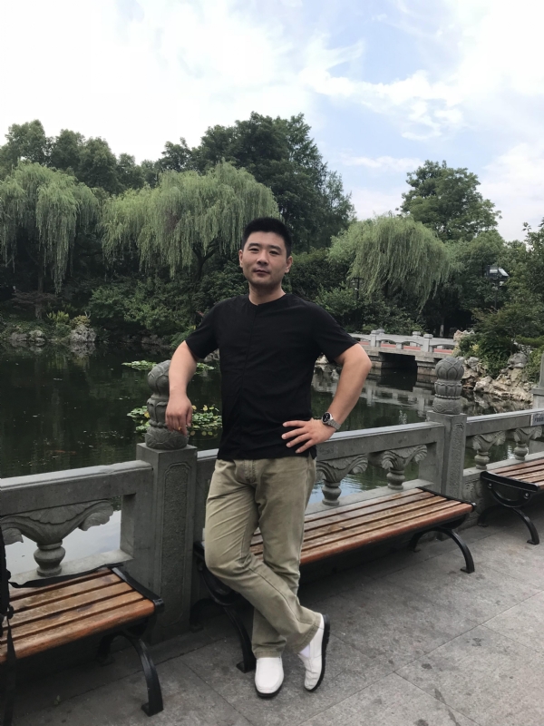 未来可期的第一张照片--驻马店相亲服务中心