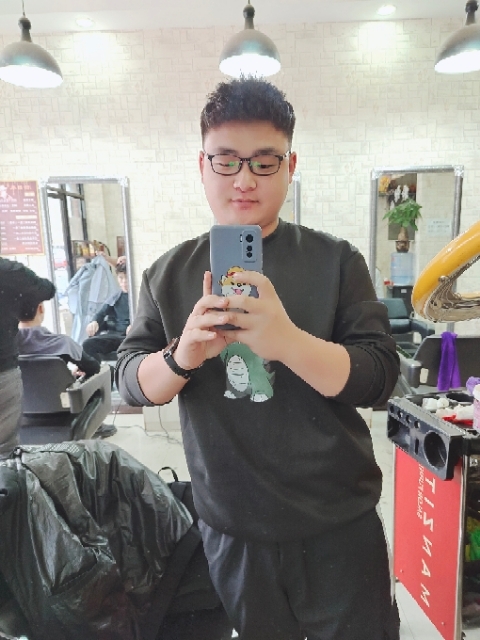 不吃香菜的第二张照片--驻马店相亲服务中心