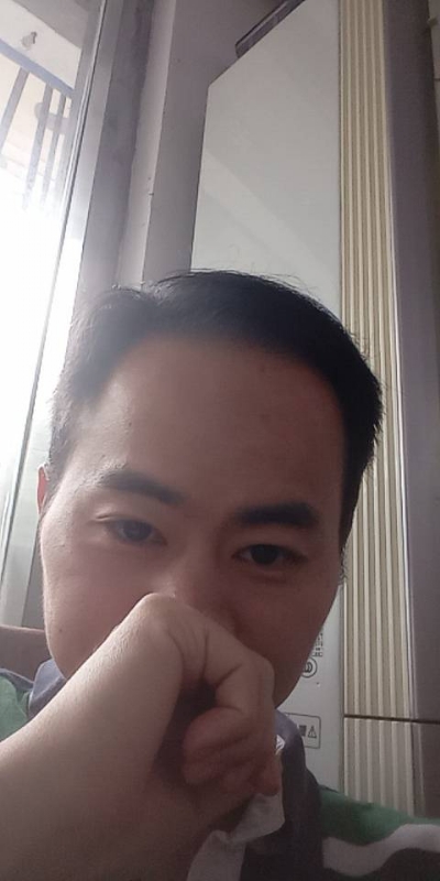 90年大叔的第一张照片--驻马店相亲服务中心