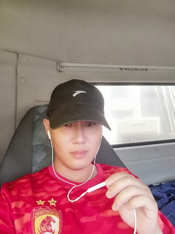 B大叔的第二张照片--驻马店相亲服务中心