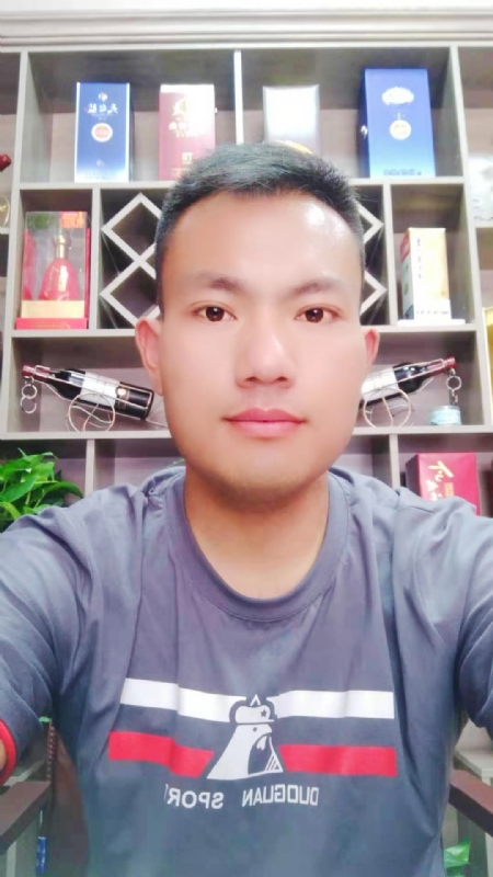 钱乾的第一张照片--驻马店相亲服务中心