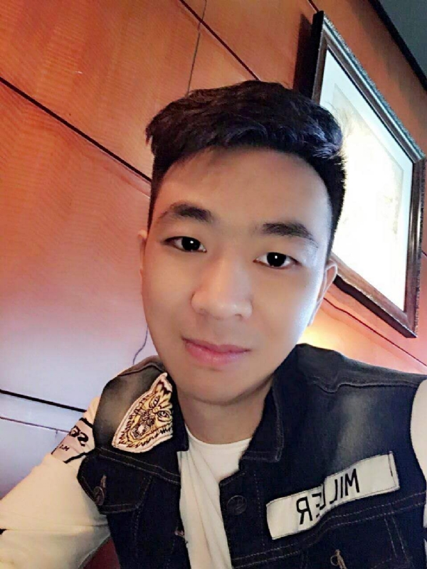 滞后的微笑的第三张照片--驻马店相亲服务中心