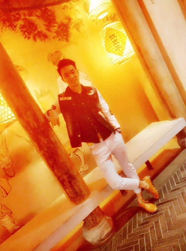 滞后的微笑的第四张照片--驻马店相亲服务中心