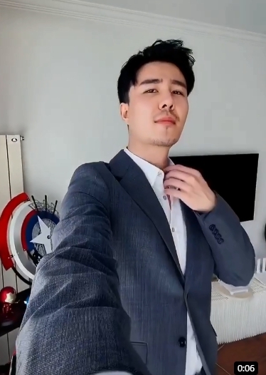 孤獨一郎的第一张照片--驻马店相亲服务中心