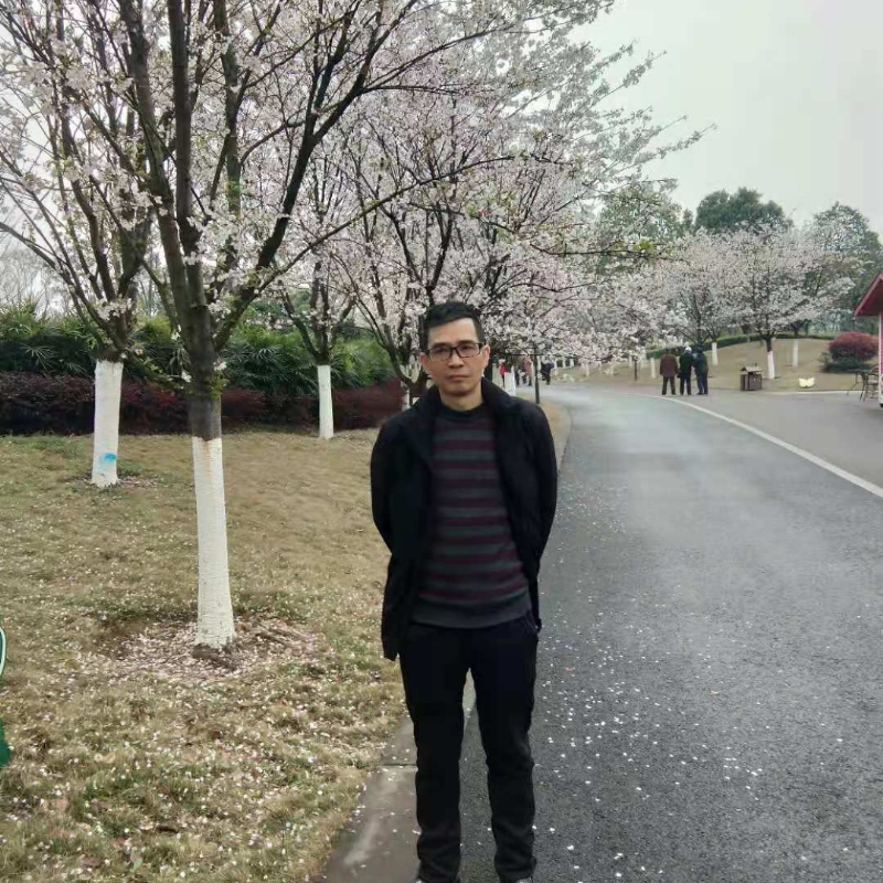 痴心爱人的第一张照片--驻马店相亲服务中心