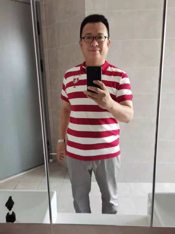 行走的打桩机的第二张照片--驻马店相亲服务中心