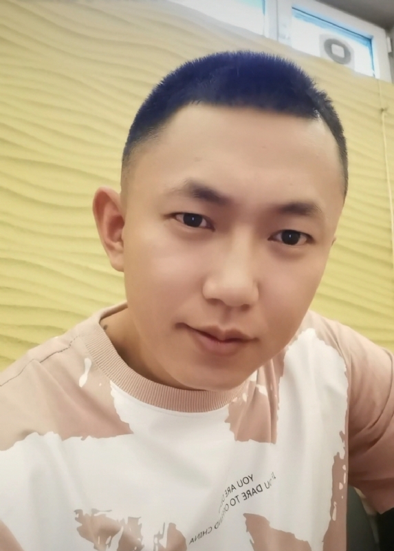 爱意随风起的第一张照片--驻马店相亲服务中心