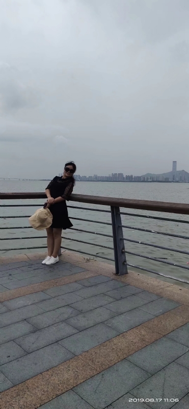 清秋的第一张照片--驻马店相亲服务中心