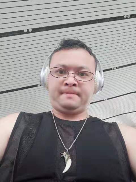 醉叶孤城的第一张照片--驻马店相亲服务中心