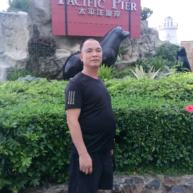 木子五的第二张照片--驻马店相亲服务中心